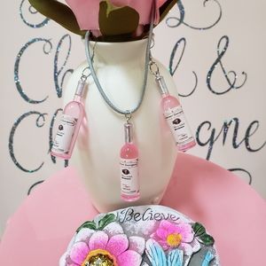 PRETTY IN PINK WINE BOTTLE  NECKLACE AND EARRINGS